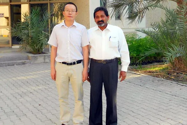 Overseas customer with our engineer at the factory